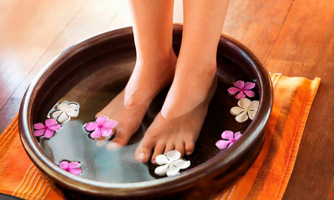 therapeutic bath for foot fungus