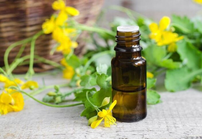 Celandine oil for external use against nail fungus is suitable for pregnant women and children.